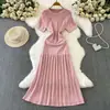 Vestido de Tricô Retro Suave Estilo Coreano Inspirado na Chanel com Gola de Pérolas, Sensação Luxuosa e de Alto Padrão, Vestido de Seda de Gelo