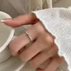Anillo Mobius de Plata de Ley S925 Incrustado de Diamantes para Mujer, Lujo Ligero Diseño de Nicho Retro Japonés, Anillo Popular de Gama Alta