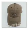 Gorra de béisbol a cuadros estilo coreano con borde deshilachado bordada con letras en inglés, moderna y versátil, diseño unisex de moda para primavera y verano