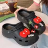 Tamancos de sola grossa em EVA para mulheres, com aumento de altura, com biqueiras fofas e detalhes decorativos, versáteis para dois estilos, sapatos de jardim, atacado de fábrica, dropshipping disponível
