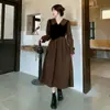 Vestido de manga larga de otoño que adelgaza la hermana gorda estilo Hepburn elegante cintura alta diseño chic sensación falsa vestido midi de dos piezas