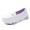 Nuevos zapatos de enfermera de otoño para mujer, cómodos y transpirables, zapatos blancos versátiles para estar de pie mucho tiempo sin fatiga, especialmente diseñados para los ángeles de bata blanca