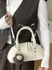 Bolso de Hombro Retro Chic para Mujer, Nuevo Bolso Cuadrado Pequeño de Color Sólido Tendencia Otoño Temprano 2026, Bolso de Hombro de Alto Valor Estilo Coreano