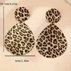 Superventas Transfronterizos Europeos y Americanos de Amazon: Aretes Circulares Geométricos, Elegantes y Versátiles, Set Único de Collar de Nicho