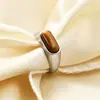 Venta al por mayor de fábrica Moda Europea y Americana Anillo de Acero Inoxidable de 8MM Incrustado con Turquesa Personalizable Versátil Retro Anillo de Dedo Más Vendido