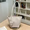 Bolso tote de alta gama transfronterizo nuevo con un diseño elegante, bolso tejido de alta gama de nicho, bolso de mano, bolso de axila, bolso de hombro de moda para el trabajo