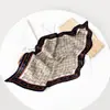 Lenço de Seda Cor Dopamina de Verão Feminino de Alta Qualidade 70cm Quadrado de Cetim Plissado Lenço Triângulo Lenço Lenço de Cabeça