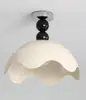 Lámpara de techo para dormitorio, diseño de cáscara de huevo, adecuada para habitaciones de niños y niñas, habitación infantil, forma de corona, amigable con los ojos, lámpara colgante, hierro, color crema, otros estilos