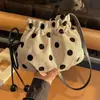 Bolsa Saco de Bolinhas com Cordão Transfronteiriça para Mulheres 2026 Nova Bolsa Transversal de Verão Bolsa de Nicho para o Dia a Dia Bolsa de Ombro Fashion