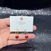 Brincos de Urso Amorosos para Outono e Inverno para Mulheres, Fofos e Doces, Versáteis, Galvanoplastia Ecológica, Atacado de Acessórios Yiwu