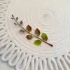 Uma Variedade de Acessórios para Flores Artificiais, Plantas Aquáticas de Plástico, Acessórios para Flores Artificiais, Flores Artificiais, Plantas Aquáticas, Guirlandas de Plantas Artificiais, Materiais para Corsage