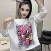Camiseta Versátil de Manga Larga con Estampado de Letras de Dibujos Animados para Mujer Talla Plus, Elegante Diseño Holgado con Dobladillo Fashion Split