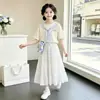 Conjunto Casual de Verão para Meninas: Roupas de Verão da Moda e Estilosas para Crianças, Conjunto de Duas Peças com Xale Grande para Crianças, Camiseta de Manga Curta e Saia