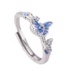 Anillo de Amistad Serpiente Enroscada Alrededor de Mariposa para Mujer, Simple y de Alta Gama, Resina Incrustada con Diamantes, Anillo para Dedo Índice, Anillo Creativo de Moda y Versátil