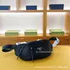 P Lada para bolso de hombre transfronterizo tela de paracaídas nailon bolsa de pecho casual negra