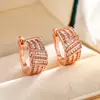 El estilo de trabajo suave de Cao Shi presenta los pendientes más vendidos de Shein, que cuentan con brillantes diseños geométricos con microincrustaciones de circonita y son adecuados para el uso diario.