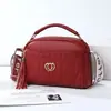 Bolsas Coreanas de Nicho, Bolsas Femininas, Venda por Atacado Transfronteiriça Moda Bolsas de Ombro Portáteis, Bolsas Femininas de Alta Qualidade com Franjas Estilo Retrô para Usar na Axila