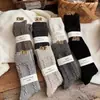 Meias de lã grossas cor café com leite para mulheres, outono e inverno, meias quentes de cano longo felpudas, meias de inverno femininas imitação de cashmere de cano médio
