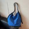 Bolso Cubo Estilo Perezoso para Viajar, Bolso de Hombro Tote Grande de Gamuza, Nuevo Tendencia Otoño e Invierno 2025