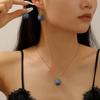 Conjunto de tres piezas de alta gama para mujer, con collar, pulsera, anillo y hojas de fresa y cereza de acrílico.