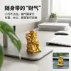 Fornecimento Exclusivo Transfronteiriço de Mini Estatuetas do Deus da Riqueza em Liga Metálica na Cor Dourada para Atrair Riqueza e Tesouro, Adequadas para Painel de Carro e Decorações de Mesa