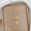 [Acero de Titanio] Collar con Colgante de Zirconia en Forma de Llave con Diamantes Completos, Estilo Palacio Lujoso, Cadena Versátil para la Clavícula para Mujeres, Cadena de Acero de Titanio