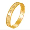 Pulseira de Trevo de Quatro Folhas de Alta Qualidade Pulseira Versátil de Banda Larga para Mulheres Cobre 18K Microincrustada com Diamantes Joias Direto do Fabricante