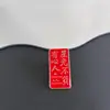 Broche de Metal com o Título de "Lista Dourada do Sucesso" - um Distintivo Motivacional Vermelho da Sorte Simples em Estilo Vintage para Passar em Exames
