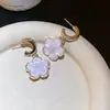 Susurros Florales~Colgante Flor de Aguja Plateada Aretes de Perlas en Forma de C Aretes de Estilo Fresco y Dulce con un Diseño Único