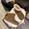 Botas de Nieve Lindas Feas Talla Grande Cabeza Grande Mujer 2026 Otoño Invierno Nuevo Botines Cortos de Piel Papa Pequeña Engrosados con Terciopelo Zapatos Grandes de Algodón
