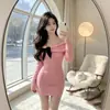 Vestido de Lana de Punto Trenzado Rojo de Año Nuevo Hombros Descubiertos con Lazo para Mujer Otoño/Invierno Minivestido de Punto Básico Adelgazante