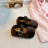 Zapatos de Princesa para Niñas 2026 Primavera y Otoño Plateados Elegantes Zapatos Pequeños de Cuero para Niños Zapatos Mocasines de Suela Suave Zapatos Individuales Antideslizantes Zapatos de Espectáculo