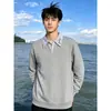 En stock: Nuevo modelo de otoño 2026, sudadera de algodón pesado de 380 g estilo dos piezas falsas, camiseta base de manga larga de moda estilo old money