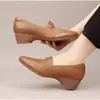 Estilo Novo Primavera 2026 Sapatos Femininos de Bico Baixo, Solado Macio, Antiderrapantes, Versáteis para Mães de Meia-Idade e Idosas, Adequados para Primavera e Outono