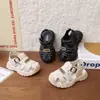 Sandalias Infantiles Verano 2026 Nuevas para Niños Punta Cerrada Suela Suave Zapatos para Bebés Niñas Transpirables Calzado Deportivo para Niños Pequeños de Playa