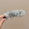 Acessórios de cabelo elegantes e sofisticados: grampos de cabelo para dar volume, presilhas de garra, presilhas verticais, presilhas de laço, presilhas banana, presilhas torcidas doces e estilosas