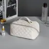 Estilo ins nuevo estilo coreano bolsa de cosméticos artesanía de acolchado gran capacidad ins bolsa de almacenamiento de cosméticos multifuncional bolsa acolchada