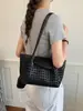 Bolso de Hombro Cruzado con Patrón Tejido de Nicho para Mujer 2026 Nuevo Verano Moda de Alta Gama Tendencia Bolso Tipo Cesta de un Solo Hombro