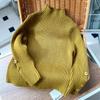 Camiseta básica de cuello alto para niña 2025 Otoño Nuevo Suéter infantil Bebé Suave y Versátil Top de niña pequeña