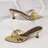 Nuevas Sandalias de Moda de Verano 2025 Estilo Francés Flor de Metal Talla Grande Pantuflas de Tacón de Aguja Comercio Transfronterizo para Mujer