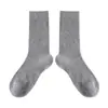 Nuevos Calcetines para Mujer Primavera/Verano 2026 Delgados de Fibra de Bambú Versátiles de Gama Alta Color Sólido Huecos Transpirables Estilo Japonés Calcetines de Media Pantorrilla Apilables