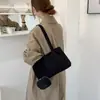 Bolsa tote de camurça vintage para mulheres, nova moda outono e inverno de 2026, simples e versátil, adequada para o dia a dia, bolsa de ombro e de braço