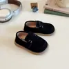 Zapatos Casuales de Cuero Redondos para Niños Suela Suave Zapatos Individuales para Niños Pequeños Estilo Nuevo Verano 2025 Mocasines Casuales de Moda para Niños