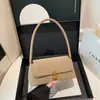 Bolso de axila retro para mujer 2026 Nuevo estilo Bolso de hombro casual Bolso tote casual de mano simple a la moda