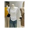 Camiseta com Design de Cintura Plissada Lateral Feminina Verão Manga Flare Decote V Fina Solta Casual Bainha Curva Top