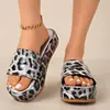 Pantuflas de Suela Gruesa de Comercio Exterior para Mujer, Adecuadas para Usar al Aire Libre, Nuevo Estilo Verano 2025, Estilo Europeo y Americano, Cómodas, Talla Grande, Sandalias con Estampado de Letras