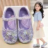 Sapatos de princesa com lantejoulas para meninas, coleção primavera/outono 2026, sapatos Mary Jane com apliques de cristal e designs florais, glitter degradê azul e roxo, sapatos de performance