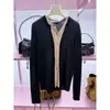 Elegante e de alta qualidade, top base de malha de manga comprida para o dia a dia, suéter cardigã fino com design de peça dupla falsa para primavera, outono e inverno