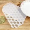 Los fabricantes venden cubitos de hielo de silicona con forma de panal de 37 rejillas. Cubitos de hielo de silicona con forma de panal de 37 rejillas.