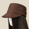 Gorra de Boina Plisada Color Sólido Retro Estilo Ecuestre Color Café Otoño Gamuza Gorra de Periódico Temperamento de Nicho para Mujer Gorra Plana de Ala Ancha